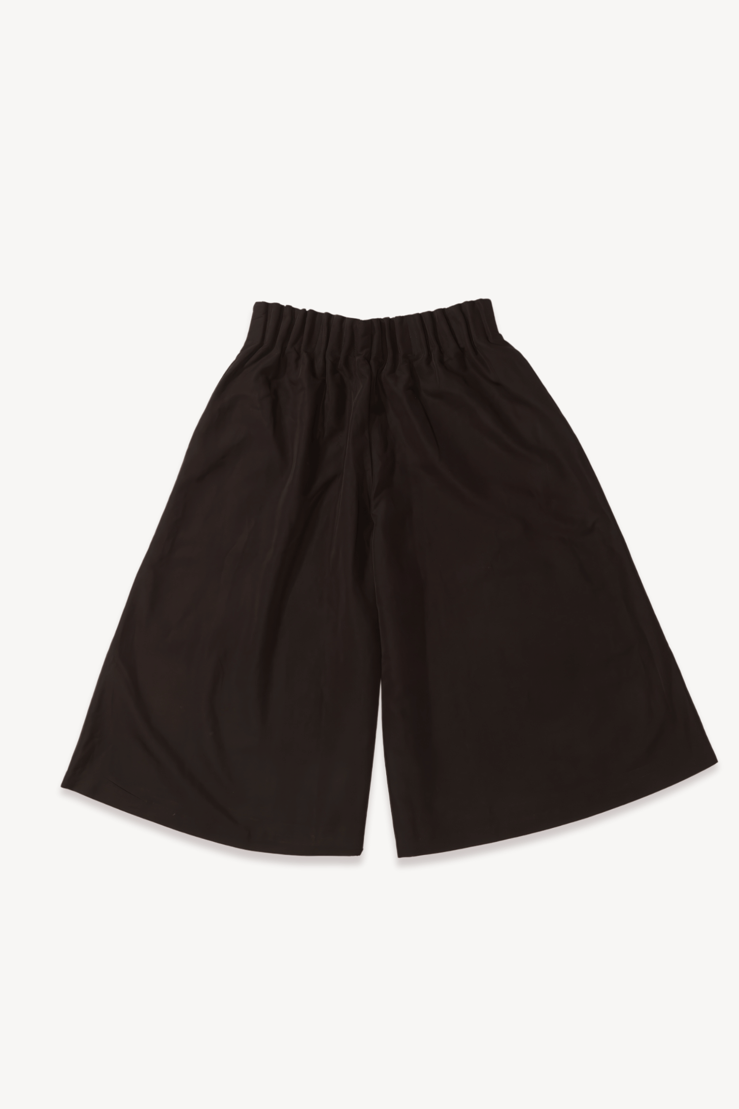 Calça pantacourt preta