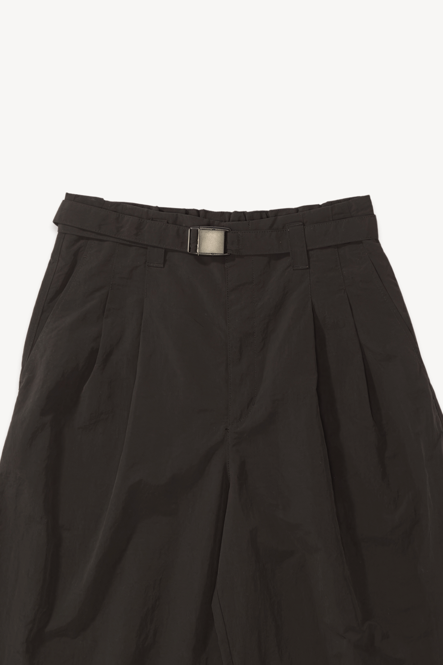 Calça preta com cinto